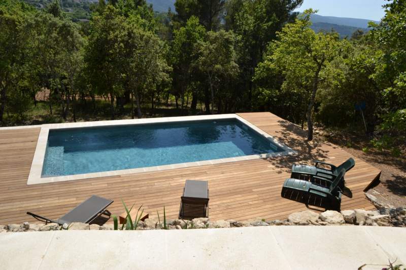 terrasse bois à Bonnieux